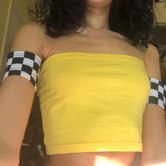 New RARE crop top. XS/S - Picture 1 of 4